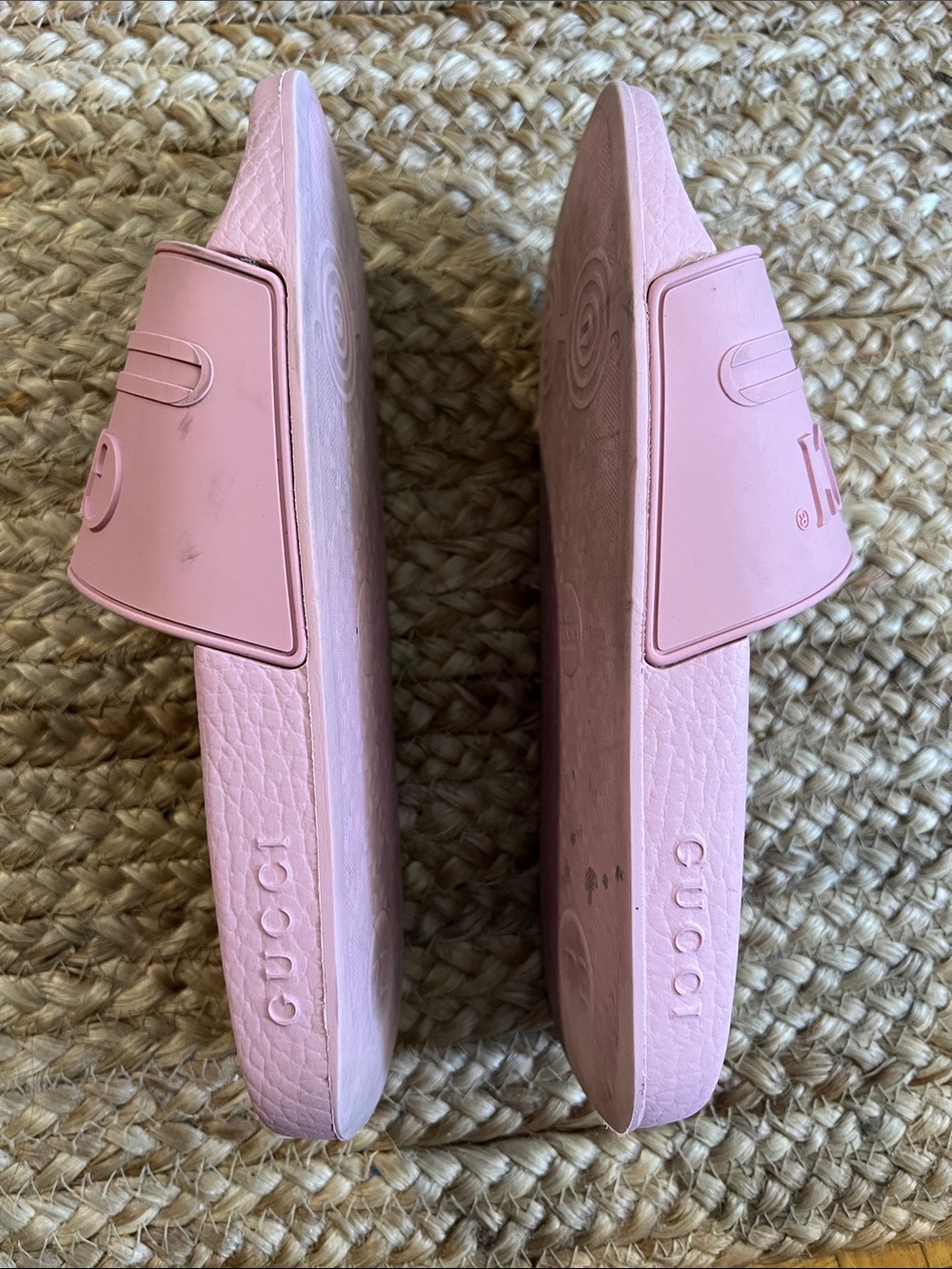 Gucci Blush Pink Rubber Logo Slides - Picture 7 of 7
